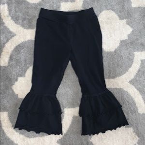 J khaki black  ruffle bottom pants 2T